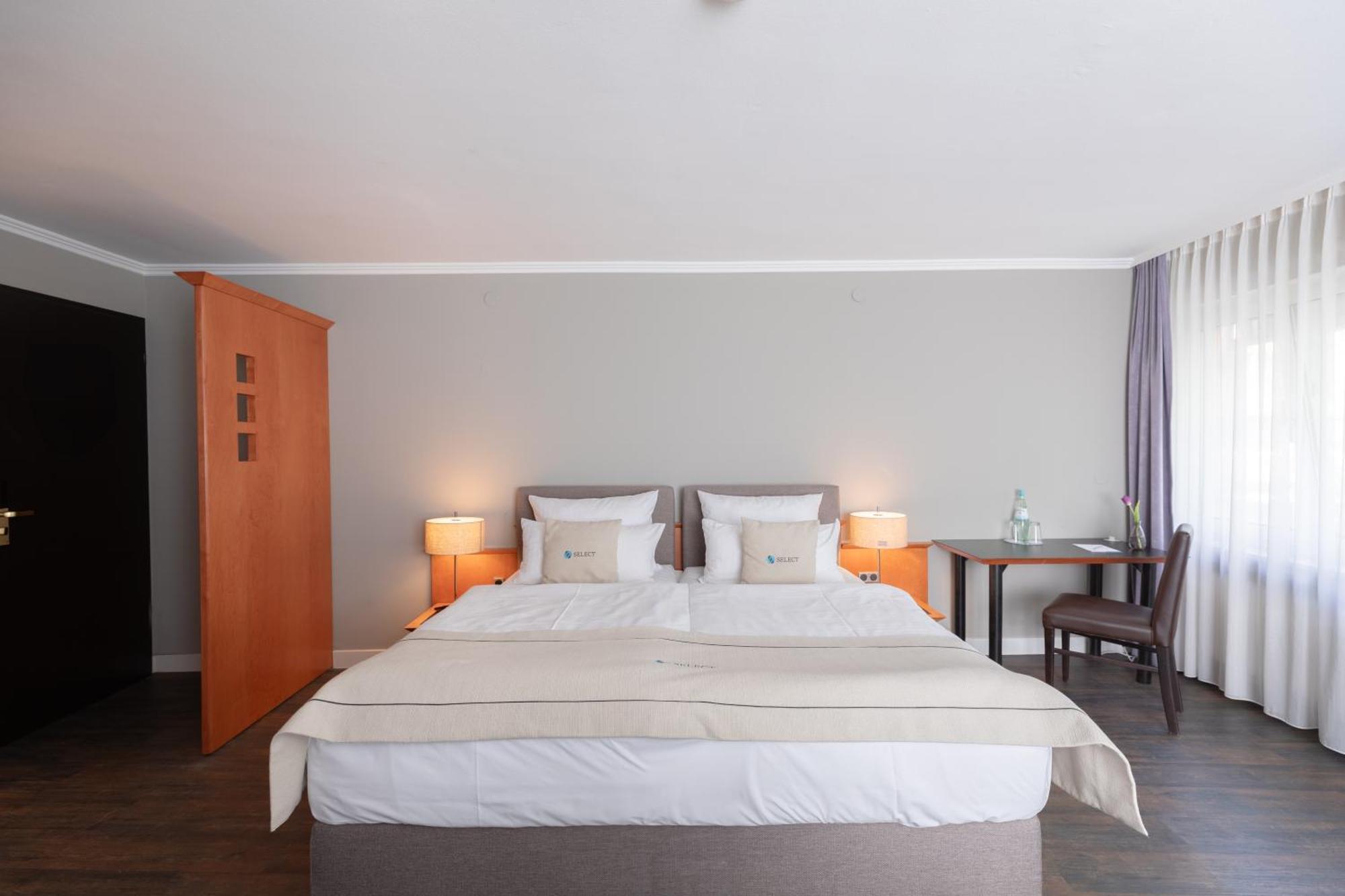 Select Hotel FDH Pokoj fotografie